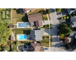 983 COUNTRY CLUB CRESCENT - 6