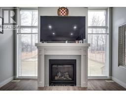 95 OPTIMIST DRIVE - 11