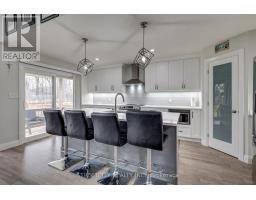 95 OPTIMIST DRIVE - 14