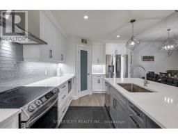 95 OPTIMIST DRIVE - 17