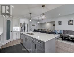 95 OPTIMIST DRIVE - 18