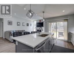 95 OPTIMIST DRIVE - 20