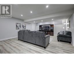 95 OPTIMIST DRIVE - 32