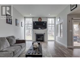 95 OPTIMIST DRIVE - 9