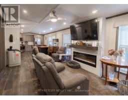 8 - 22790 AMIENS ROAD - 6