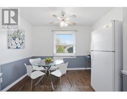 52 CLIFTON CRESCENT - 14