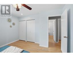 52 CLIFTON CRESCENT - 16