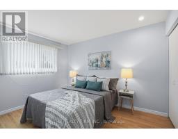 52 CLIFTON CRESCENT - 17