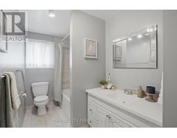 52 CLIFTON CRESCENT - 20