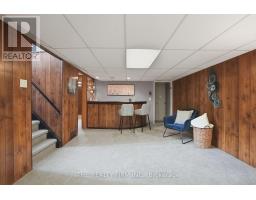 52 CLIFTON CRESCENT - 22