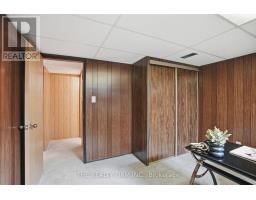 52 CLIFTON CRESCENT - 26