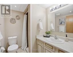 52 CLIFTON CRESCENT - 27