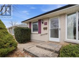 52 CLIFTON CRESCENT - 4