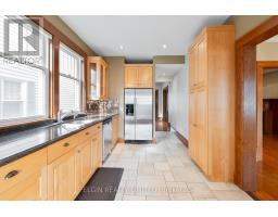 15 MARGARET STREET - 18