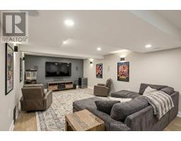 945 COLBORNE STREET - 19