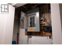 945 COLBORNE STREET - 25