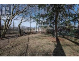 945 COLBORNE STREET - 33