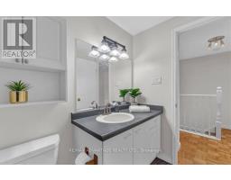 17 - 217 MARTINET AVENUE - 23