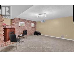 17 - 217 MARTINET AVENUE - 26