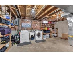 17 - 217 MARTINET AVENUE - 27