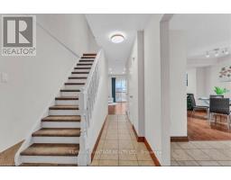 17 - 217 MARTINET AVENUE - 3