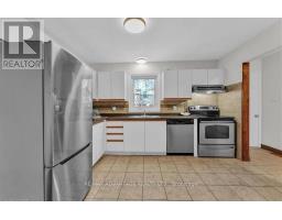 17 - 217 MARTINET AVENUE - 6