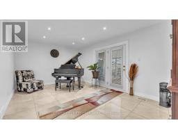 10 ALAYNE CRESCENT - 24