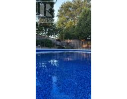 10 ALAYNE CRESCENT - 32