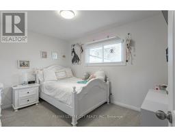 21 STRATHCONA DRIVE - 15