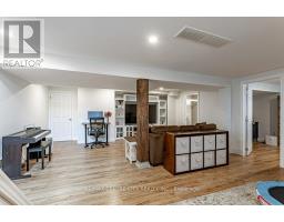 21 STRATHCONA DRIVE - 24