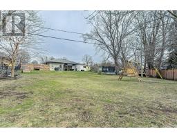 21 STRATHCONA DRIVE - 31