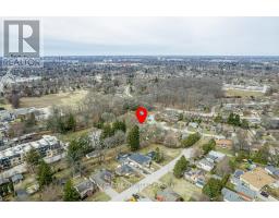 21 STRATHCONA DRIVE - 38