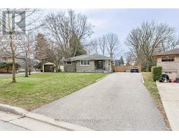 21 STRATHCONA DRIVE - 4