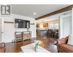 21 STRATHCONA DRIVE - 7