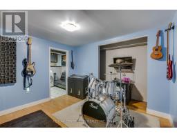 1042 JALNA BOULEVARD - 35