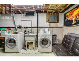 1042 JALNA BOULEVARD - 36