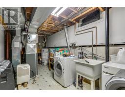 1042 JALNA BOULEVARD - 37