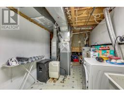 1042 JALNA BOULEVARD - 38
