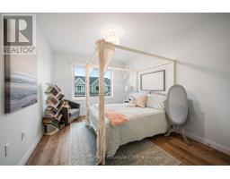 35 - 17 NICHOLSON STREET - 32