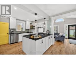 430 MCKENZIE AVENUE - 8