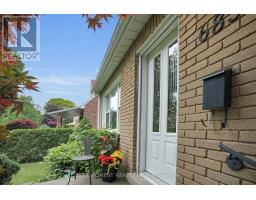 685 STRATHMEYER STREET - 4