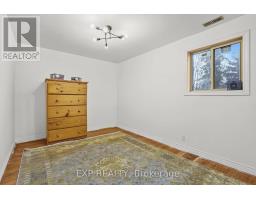 137 OAK STREET E - 11