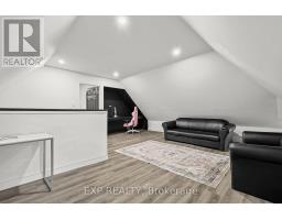 137 OAK STREET E - 16