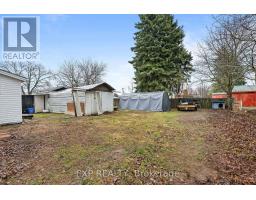 137 OAK STREET E - 25