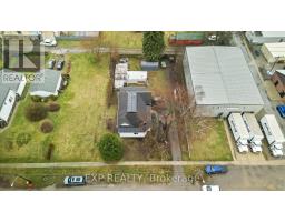 137 OAK STREET E - 27