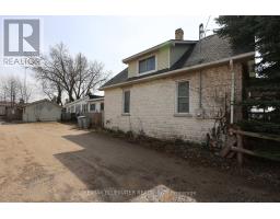 16 ONTARIO STREET N - 3