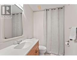 31 MOUNTAINVIEW CRESCENT - 32