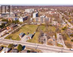 656 HURON STREET - 10