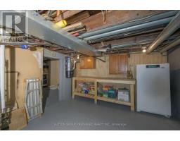 447 WOODMAN AVENUE - 33