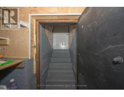 447 WOODMAN AVENUE - 37